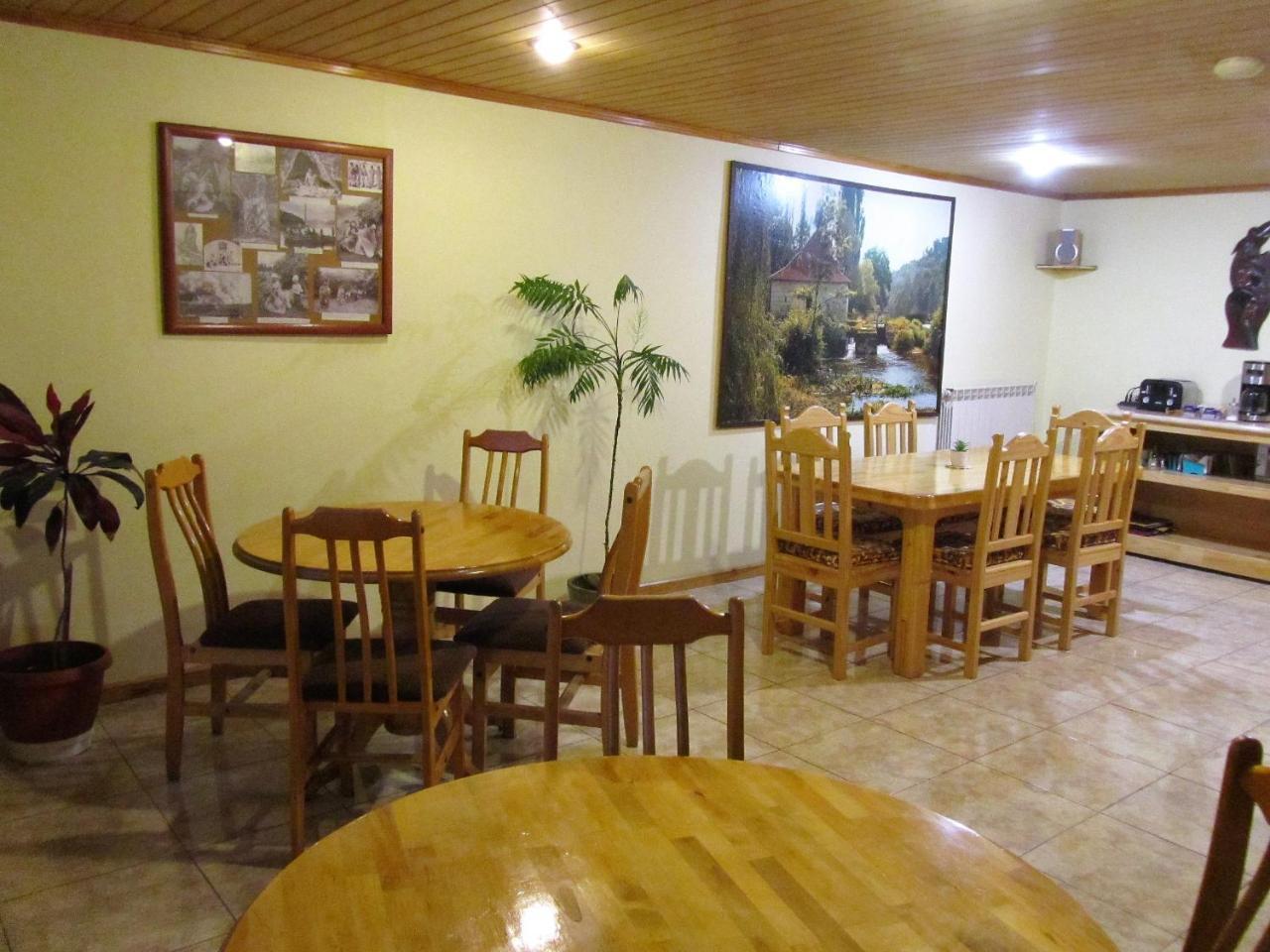 Patagonia Swiss House Hotel Puerto Natales Ngoại thất bức ảnh
